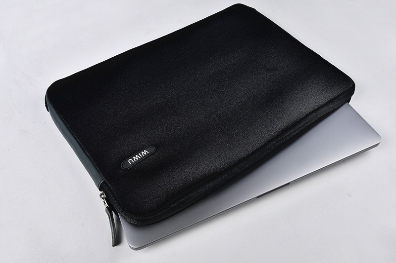 Túi chống sốc WiWU có chất lượng với mức giá tầm trung